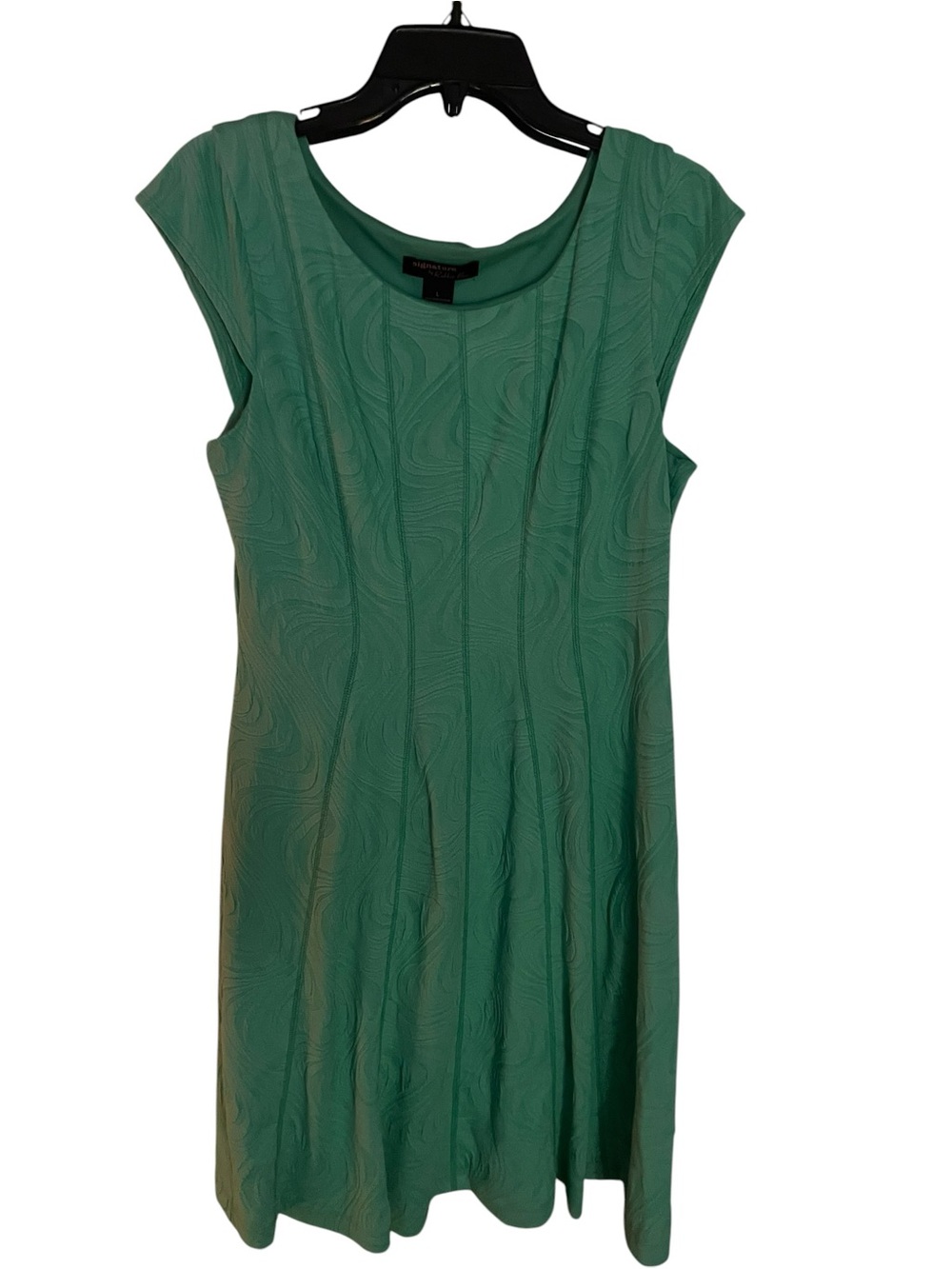 Casual/Beautiful Green Dress - Picture 4 of 8
